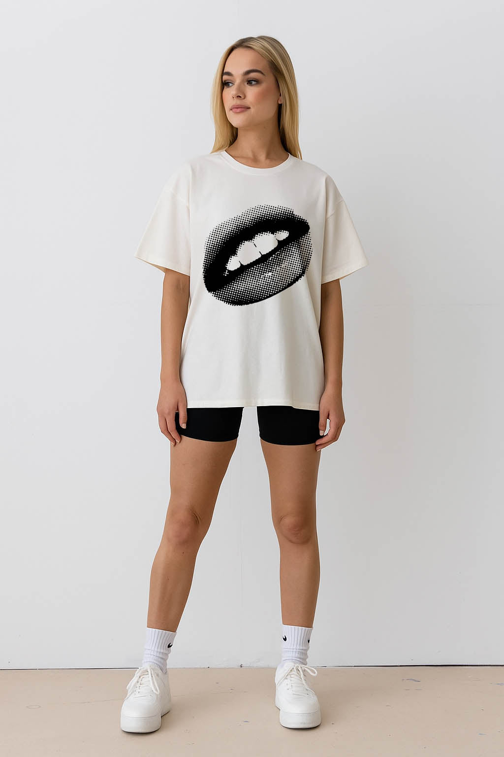 Lip Gloss Women Oversized T-Shirt